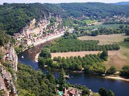 Liste des élus de la dordogne. Kayaking And Canoeing On The Dordogne River Lost In Bordeaux