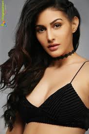 The lure of the valley (i.redd.it). Pin On Amyra Dastur