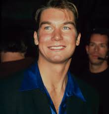 The outlet noted that o'connell, 47, has been in. Jerry O Connell On Twitter Looking Dapper At The Scream 2 Premiere Those Silk Shirts Are Coming Back Baby Do I Give You Young Dicaprio Vibes Or What I Mean Come On Make