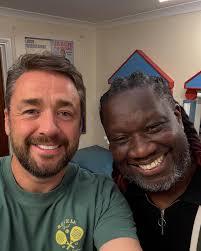 Fab night in Chatham tonight where literally zero of the audience were  actually from Chatham! Very odd! Cracking support slot from the very funny  @funmbi_omotayo. Bromley tomorrow, Southend Friday and then over