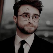ℋarry Potter (@scarnotdefineme)