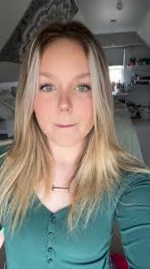 Shari Wilcox's Instagram, Twitter & Facebook