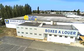 Que vous soyez professionnel ou particulier, box stockage a la solution de stockage qui vous convient. Garde Meubles A Paris 20 Stockage A Pyrenees Une Piece En Plus