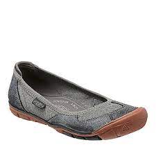A New Batch Of Women S Travel Shoes That Will Keep You On Your Feet Walking Shoes Women Travel Comfortable Travel Shoes Keen Shoes Women