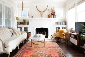How To Make Mismatched Decor Feel Cohesive Mismatched Living Room Furniture Cheap Living Room Furniture Mismatched Furniture