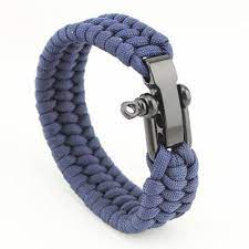 When it comes to paracord survival bracelets, i think diy is the best way to go when you want something unique but cool. Paracord Bracelets 23 Cool Paracord Survival Bracelet Designs 2019
