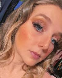 Beauty Beat ~ Artist Ashly Ann Dean