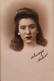 Rebecca Daughtry's Instagram, Twitter & Facebook