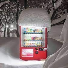 Visit Japan There Are Over 4 Million Vending Machines In Japan So You Ll Never Be Far Away F Visitjapan Cuis In 2021 Vending Machines In Japan Visit Japan Japan