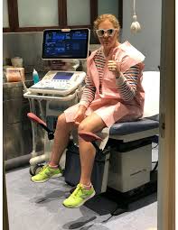 Amy's career of hilarity doesn't bear much resemblance to chuck schumer, longtime democratic new york senator. Amy Schumer Aimed To Keep Hbo Max Doc Expecting Amy Real As Hell