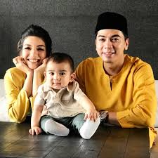 Amar baharin tarikh lahir : Rotikaya Amboi Pipi Tembam Sangat Nak Ke Mana Tu Anak Facebook