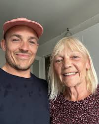 Stephen Sizer (@stevesizer) • Instagram photos and videos