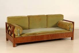 The small round disk legs on the bottom are replaced. Jugendstil Sofa Bett Art Deco Bottega Del 900 Dimanoinmano It