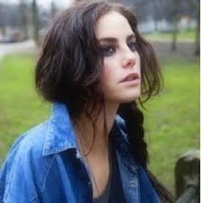 Thalia Stone (@ThaliaStoneLL)