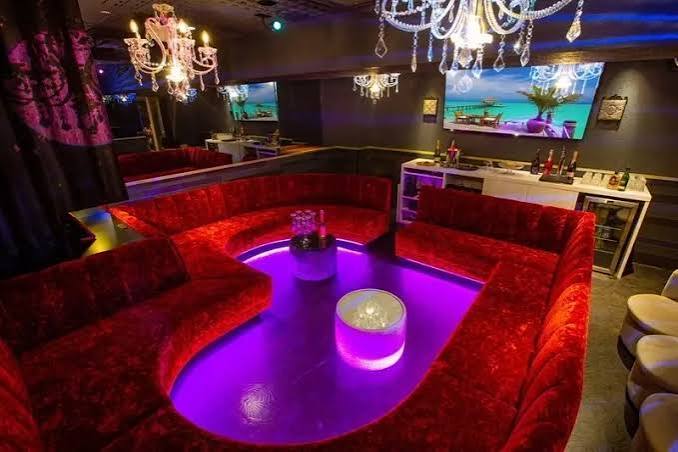 If you're looking for a party to enjoy your favorite music, head to “Premium Karaoke MODIS Shibuya”! Enjoy the big screen monitor and all-you-can-drink plan! | Aumo - An information service about