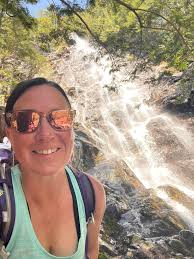 Mariners Fans Celebrate a Thrilling Comeback Win