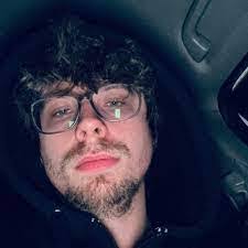 Burton Finch's Instagram, Twitter & Facebook