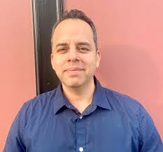 Karen Hanlin's Instagram, Twitter & Facebook