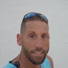 Samantha Shenk's Instagram, Twitter & Facebook