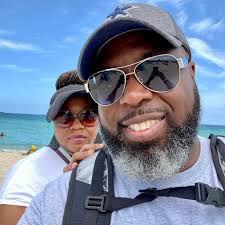 Alright fellas, it's your turn! Give the ladies some relationship advice!