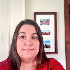 Delia Crocker's Instagram, Twitter & Facebook