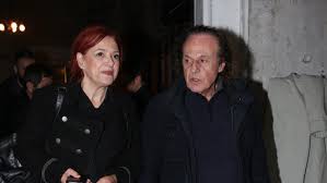 Συγκεκριμένα η ελένη ράντου, καλεσμένη στην εκπομπή της ελεονώρας μελέτη, άνοιξε την καρδιά της και μεταξύ άλλων αποκάλυψε τη μάχη της με την κατάθλιψη, ενώ μίλησε εκτενώς για τα προβλήματα που αντιμετώπισε στο γάμο της με τον βασίλη παπακωνσταντίνου. Elenh Rantoy Basilhs Papakwnstantinoy Spania Dhmosia Emfanish Gia To Zeygari Se 8eatrikh Premiera Bovary