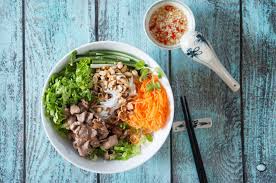 Ako Spravne Pripravit Vietnamsku Specialitu Bun Bo Nam Bo Azijske Potraviny Foodland Asijska Kuchyne Jidlo Mnamky
