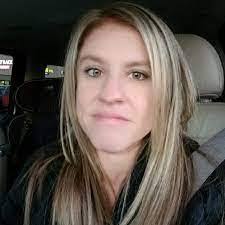 Andrea Rafferty's Instagram, Twitter & Facebook