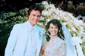 Net worth, overview, biography, birthday, family, and many more. Married Life Cut Short Celebrities With Marriages That Didn T Make It To One Year Page 49 Of 63 Fresh Edits