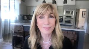 Longtime media personality and SC native Leeza Kim Gibbons reflects