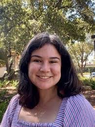 Perla Tapia's Instagram, Twitter & Facebook