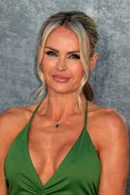 2,193 Annie Stock Photos