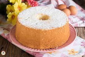 L'angel cake o anche angel food cake o dolce degli angeli è una torta di soli albumi al quale ho dedicato un post il 10 marzo del 2011. Angel Cake Ricetta Ciambellone Americano Di Soli Albumi