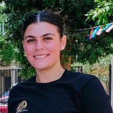 Amy Pereira's Instagram, Twitter & Facebook