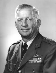 Leighton Davis's Instagram, Twitter & Facebook