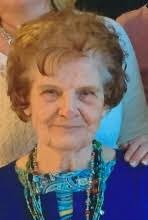 Elizabeth Alspaugh's Instagram, Twitter & Facebook