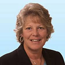 Shelly Pyle's Instagram, Twitter & Facebook