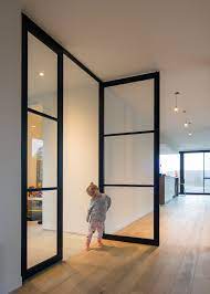 moderne stalen deur met zijpaneel in steel look uitvoering van anywaydoors binnendeuren glazen deur stalen deuren