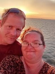 We are coming to Hope Town in April, are they places to buy liquor