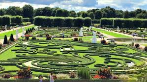 Der große garten in hannover zeigt sich seit mehr als 300 jahren als perfekter barockgarten. Solo Travel Destination Hannover Germany