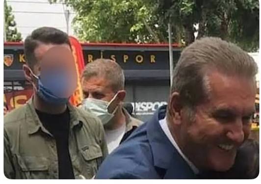 Mustafa Sarıgül'ün ünlü koruması Ömer D. de gözaltına alındı. İtiraflar  gelecektir peş peşe. Susması için alındığı söylenen bir daire yeterli  olacak mıdır? İstanbul Cumhuriyet Başsavcılığı'nın Sarıgül ailesine yönelik  yürüttüğü kara para aklama