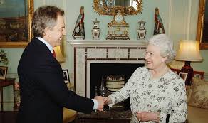 I believe i did read somewhere that the queen mother did order dentures and asked for them to be natural looking so that no one would realize that they were not her real teeth. Queen Mother S Stunning Criticism Of Tony Blair Revealed All Teeth No Bite Upcoming World News
