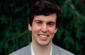 Harry Simons's Instagram, Twitter & Facebook