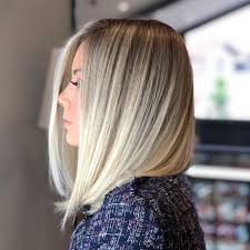 Friseure sind erfinderisch und so wurden aus den klassischen bobs unzählige modische dann ist es zeit für eine der coolen bobfrisuren, denn es gibt frisuren, die kommen nie aus der mode und die friseure kreieren immer. 40 Frisuren Fur Feines Haar Die Volumen Und Fulle Zaubern