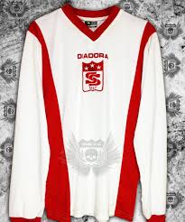 Tıkla, en ucuz sivasspor forma seçenekleri ayağına gelsin. Sivasspor Bilinmeyen Forma Tipi Unknown Year