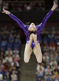 U S Gymnast Kyla Ross Performs On The Balance Beam During The Artistic Gymnastics Women S Qualification Amazing Gymnastics Olympic Gymnastics Sport Gymnastics