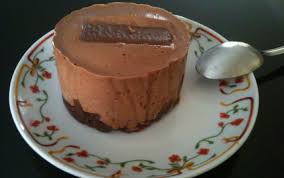 Recette Mousse Au Chocolat Sur Croquant Au Chocolat Praline En Video Recette Recette Mousse Au Chocolat Croquant Au Chocolat Mousse Au Chocolat