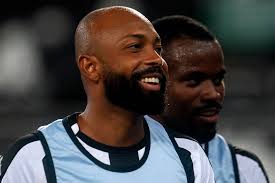 Botafogo confirmado com três volantes e Chay para enfrentar o Flamengo;  veja escalação