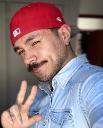 𝐎𝐦𝐚𝐫 𝐕𝐚𝐥𝐞𝐫𝐢𝐨 (@omvrv) • Threads, Say more