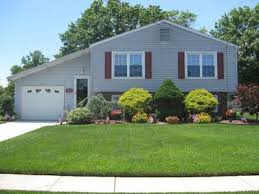 Ideas For Landscaping A Bi Level House Level Homes Split Foyer Split Level House